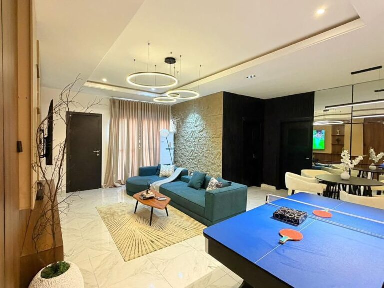 Luxury 2-Bedroom Shortlet Apartment